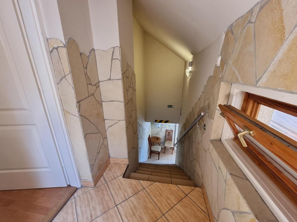 Abigel 2 Vendeghaz Hotel Miskolc Ngoại thất bức ảnh