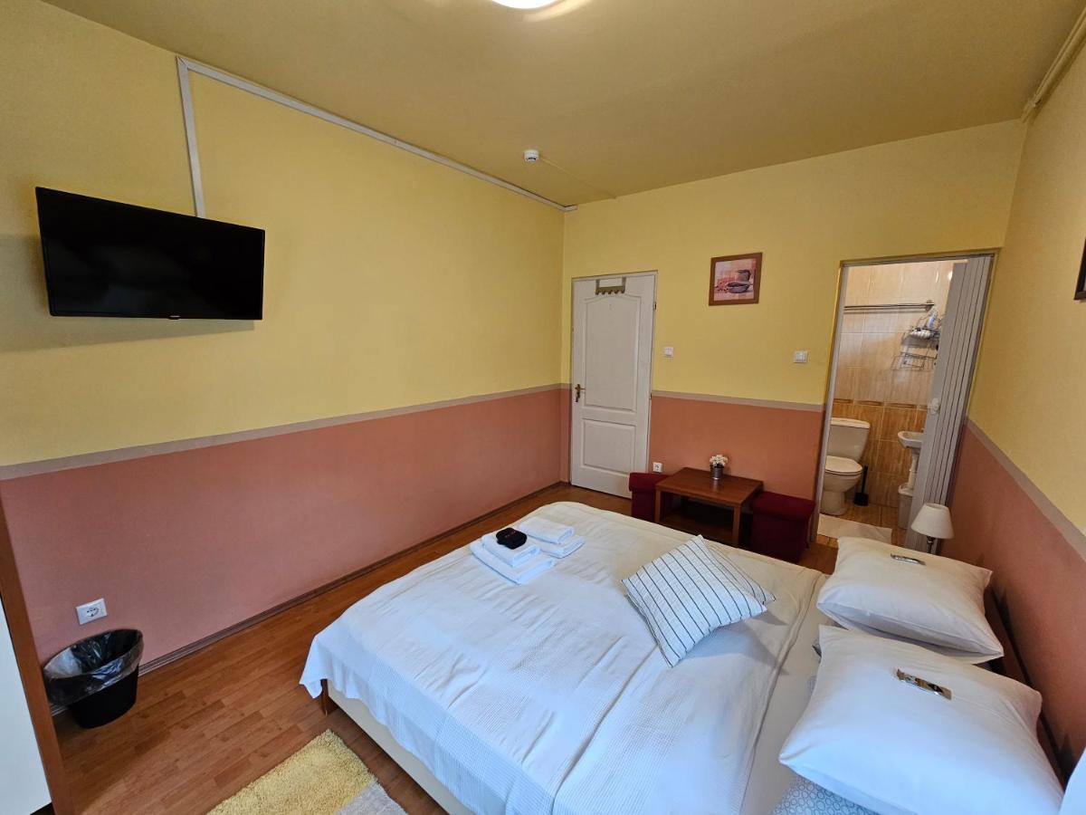Abigel 2 Vendeghaz Hotel Miskolc Ngoại thất bức ảnh