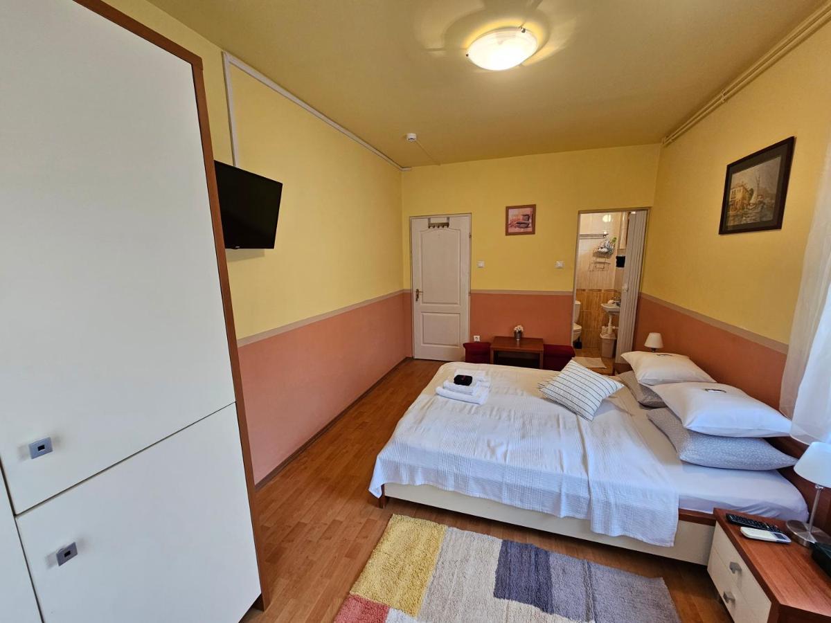 Abigel 2 Vendeghaz Hotel Miskolc Ngoại thất bức ảnh